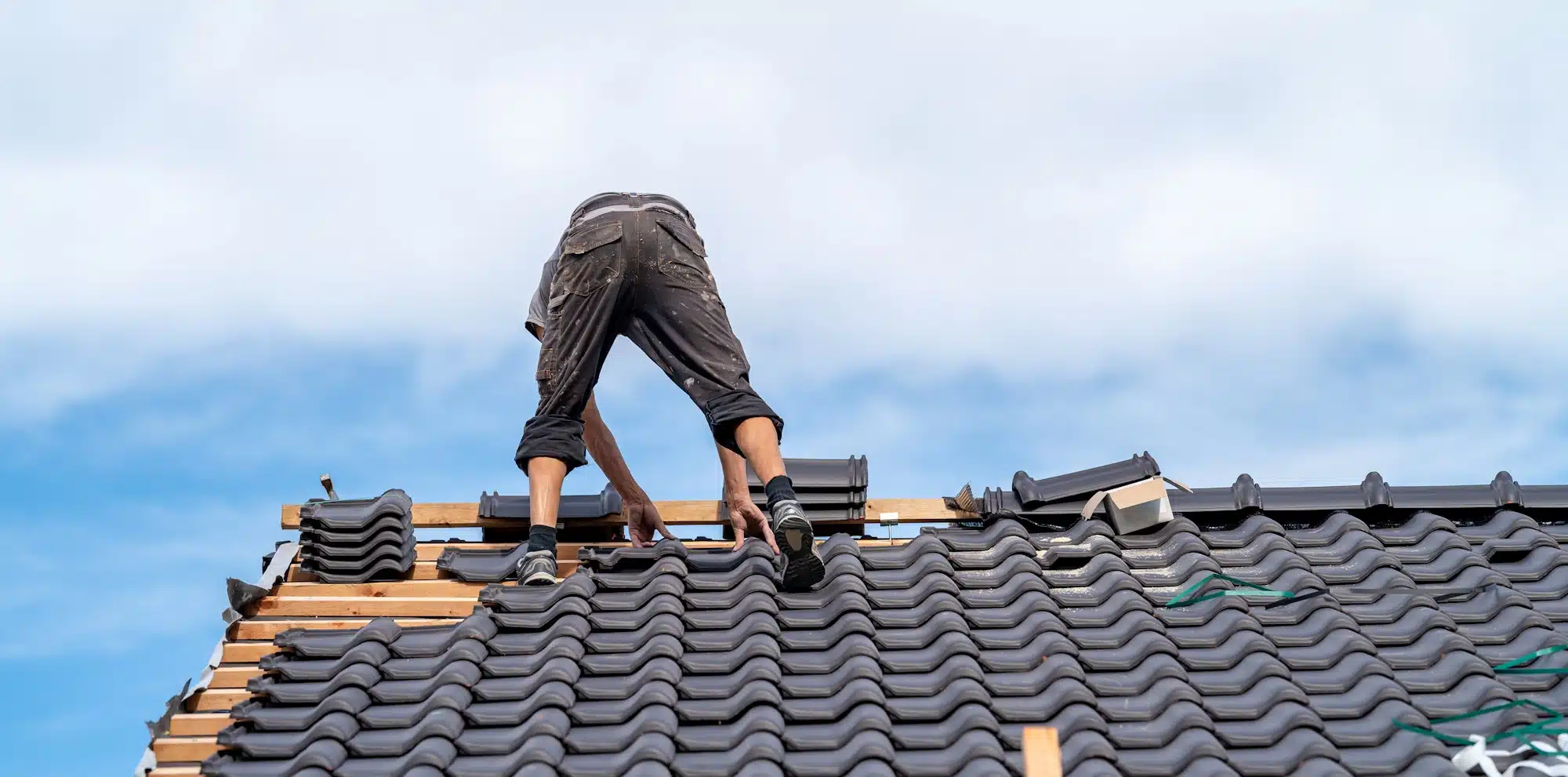 Conseils pour trouver l’artisan couvreur professionnel idéal pour vos travaux de toiture